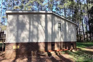 5030 Pine Springs Dr, Bessemer City, NC 28016 - Photo 3