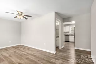 8410 Clear Meadow Ln, Charlotte, NC 28227 - Photo 5