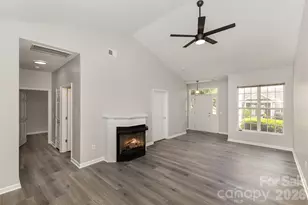 6204 Half Dome Dr, Charlotte, NC 28269 - Photo 7