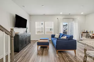 2207 Belterra Dr, Charlotte, NC 28216 - Photo 9