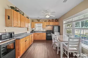 275 S Waters Edge Dr, Winnsboro, SC 29180 - Photo 11