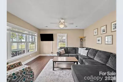 275 S Waters Edge Drive, Winnsboro, SC 29180 - Photo 9