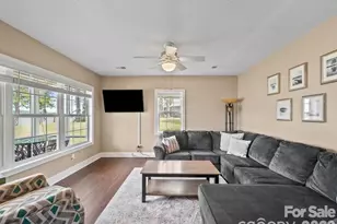 275 S Waters Edge Dr, Winnsboro, SC 29180 - Photo 9