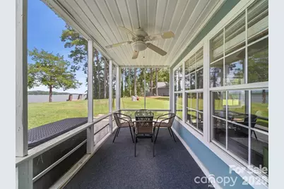 275 S Waters Edge Drive, Winnsboro, SC 29180 - Photo 5