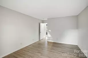 7700 Park Vista Cir, Charlotte, NC 28226 - Photo 15