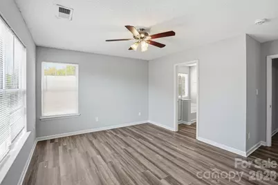 836 Almora Drive, Charlotte, NC 28216 - Photo 13