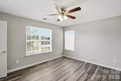 836 Almora Drive, Charlotte, NC 28216 - Photo 11