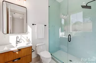 4637 Emory Ln, Charlotte, NC 28211 - Photo 15