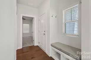 11935 Red Leaf Dr, Charlotte, NC 28215 - Photo 3