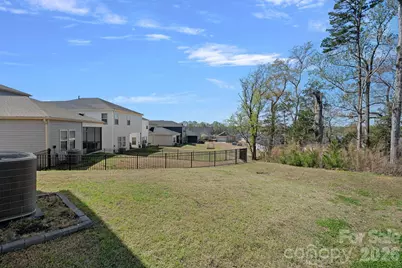 11935 Red Leaf Drive, Charlotte, NC 28215 - Photo 39