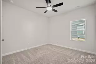 11935 Red Leaf Dr, Charlotte, NC 28215 - Photo 25