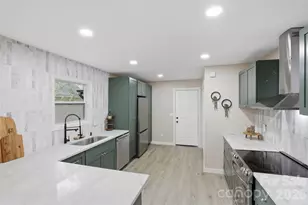 8930 St Croix Ln, Charlotte, NC 28277 - Photo 3