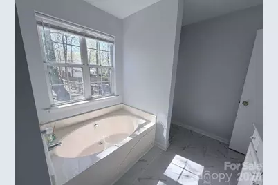 8523 Boxford Court, Charlotte, NC 28215 - Photo 13