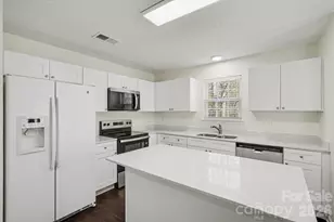 6308 Dumont Ln, Charlotte, NC 28269 - Photo 15