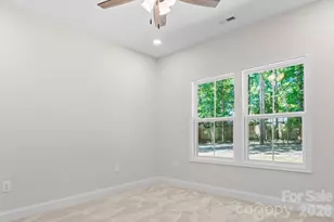 2123 Woodhurst Ln, Albemarle, NC 28001 - Photo 11