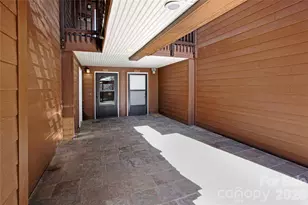 157 Toxaway Vws Dr, Lake Toxaway, NC 28747 - Photo 5