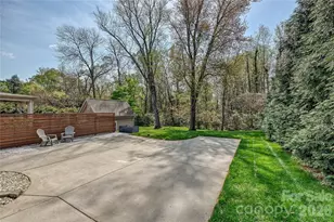 1102 Yale Pl, Charlotte, NC 28209 - Photo 35