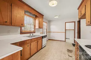 2627 Scarlet Cir, Charlotte, NC 28273 - Photo 5