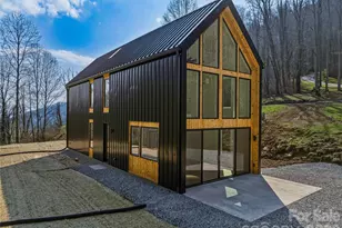 710 Kendal Dr, Leicester, NC 28748 - Photo 3