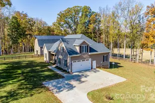 1579 Jennings Rd, Statesville, NC 28625 - Photo 5