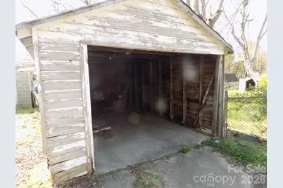 303 W Church Street, Cherryville, NC 28021 - Photo 11