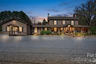 1307 Oakridge Farm Hwy, Mooresville, NC 28115 - Photo 1