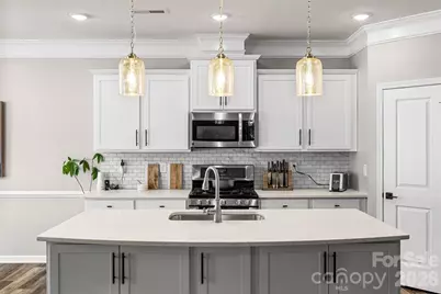 2315 Verde Creek Road, Charlotte, NC 28214 - Photo 9