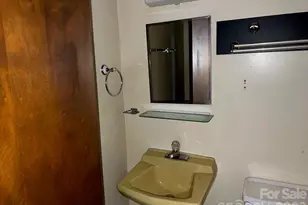 507 S College St, Morganton, NC 28655 - Photo 15