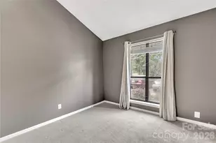 8073 Charter Oak Ln, Charlotte, NC 28226 - Photo 3