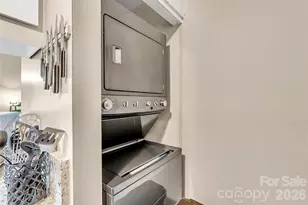 8073 Charter Oak Ln, Charlotte, NC 28226 - Photo 7