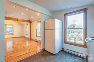 6 Alexander St, Black Mountain, NC 28711 - Photo 7