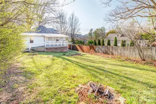 6 Alexander St, Black Mountain, NC 28711 - Photo 23