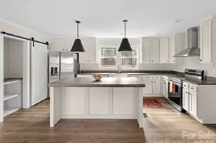 2095 Emmas Grove Rd, Fairview, NC 28730 - Photo 9