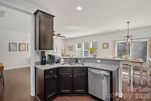 2219 Whitford Ln, Charlotte, NC 28210 - Photo 11