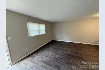 381 20th Avenue NE, Hickory, NC 28601 - Photo 5