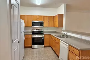 413 Appeldoorn Cir, Asheville, NC 28803 - Photo 11
