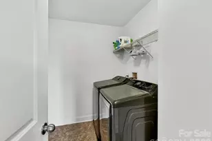 5304 Auburn Hill Ln, Charlotte, NC 28269 - Photo 37