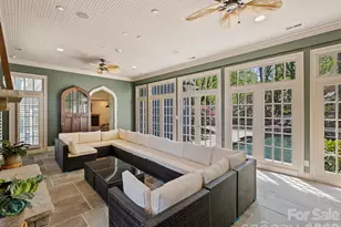 8226 Fairview Rd, Charlotte, NC 28226 - Photo 17