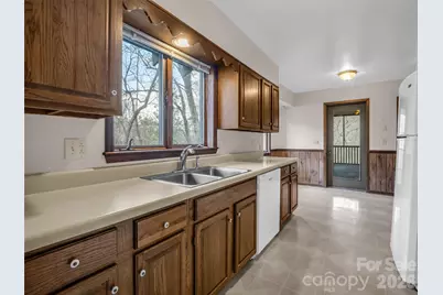 417 Ivy Road, Black Mountain, NC 28711 - Photo 15