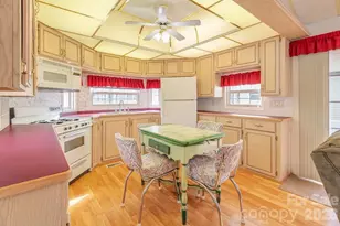 52 Strollers Ln, Waynesville, NC 28785 - Photo 9