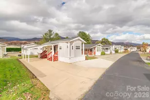 52 Strollers Ln, Waynesville, NC 28785 - Photo 3