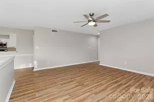 5862 Harris Grove Ln, Charlotte, NC 28212 - Photo 7