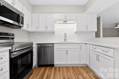 5862 Harris Grove Lane, Charlotte, NC 28212 - Photo 9