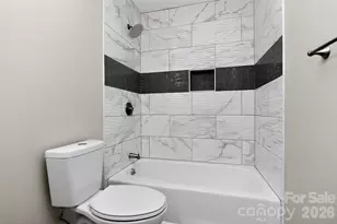 5862 Harris Grove Ln, Charlotte, NC 28212 - Photo 17