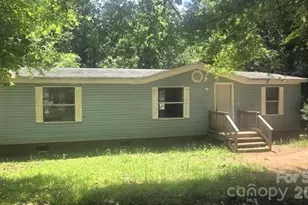 4412 Eagle Chase Dr, Charlotte, NC 28216 - Photo 1