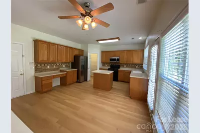 9901 Hazelview Drive, Charlotte, NC 28277 - Photo 13