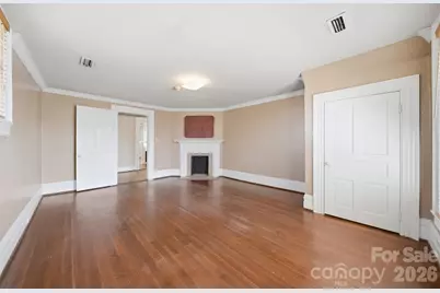 121 5th Avenue NE, Hickory, NC 28601 - Photo 25