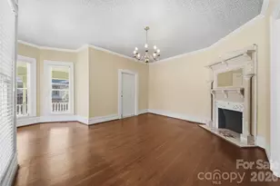 121 5th Ave NE, Hickory, NC 28601 - Photo 7