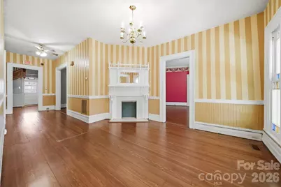 121 5th Avenue NE, Hickory, NC 28601 - Photo 5