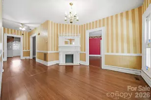 121 5th Ave NE, Hickory, NC 28601 - Photo 5